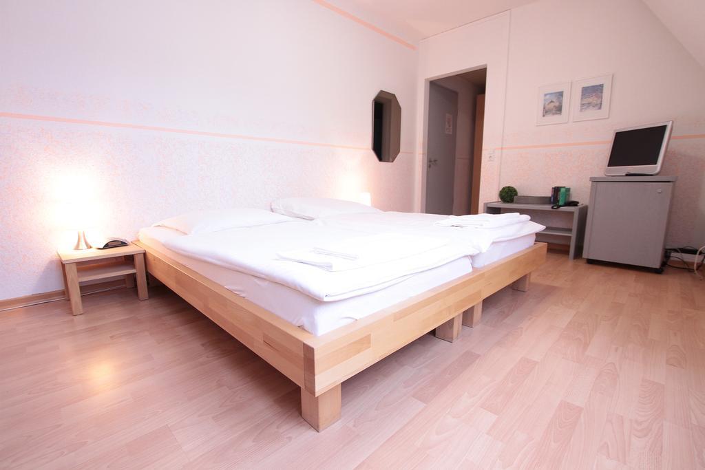 Ib-Gastehaus Hotel Stuttgart Phòng bức ảnh